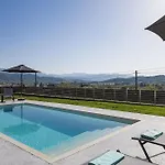 Willa In Estate With Heated Pool 2' From Golden *
