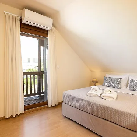 Villa In Estate With Heated Pool 2' From Golden